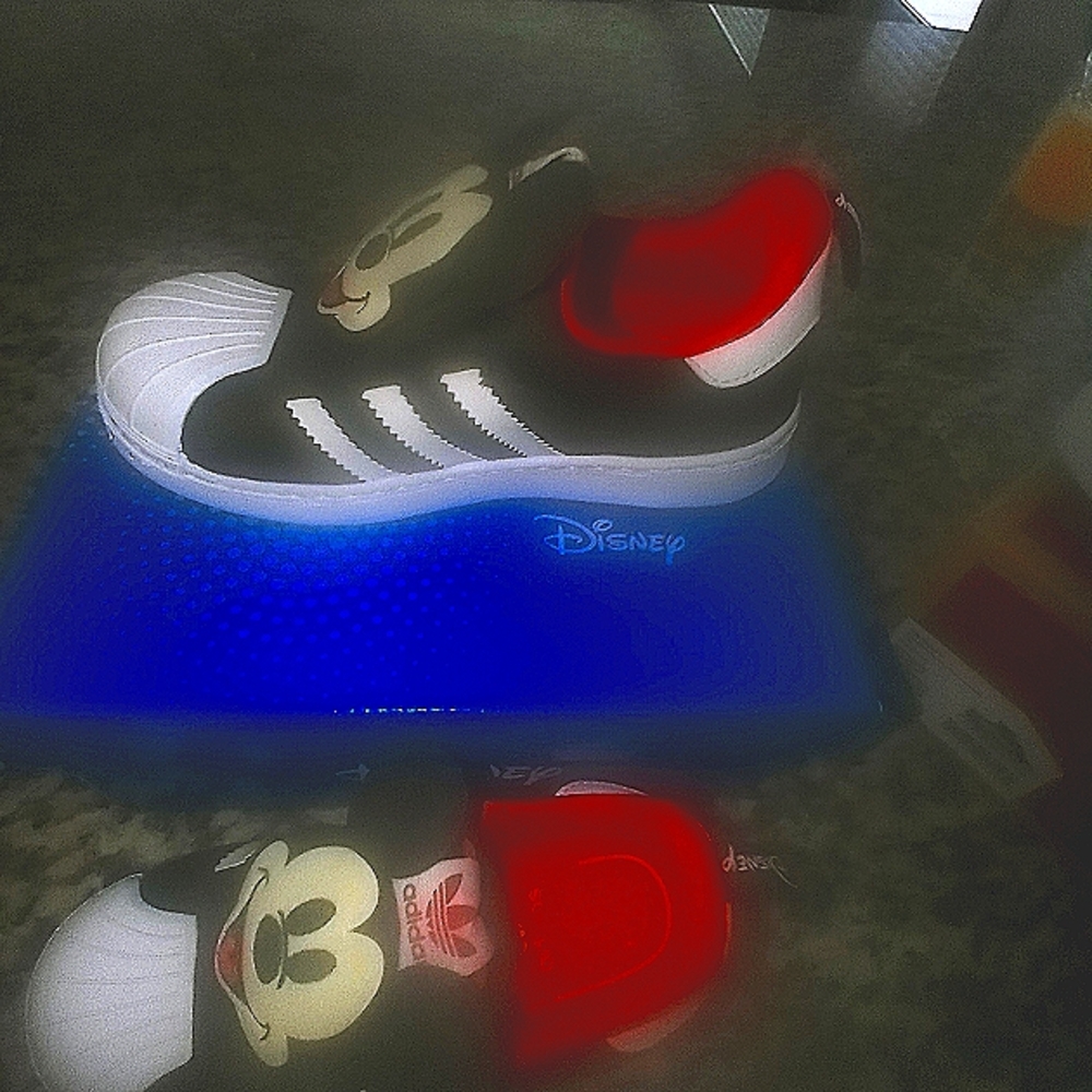 Toddler boys Disney slip on sneakers